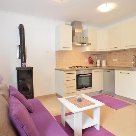 Apartment Hrasta Vrana  Eksteriør bilde